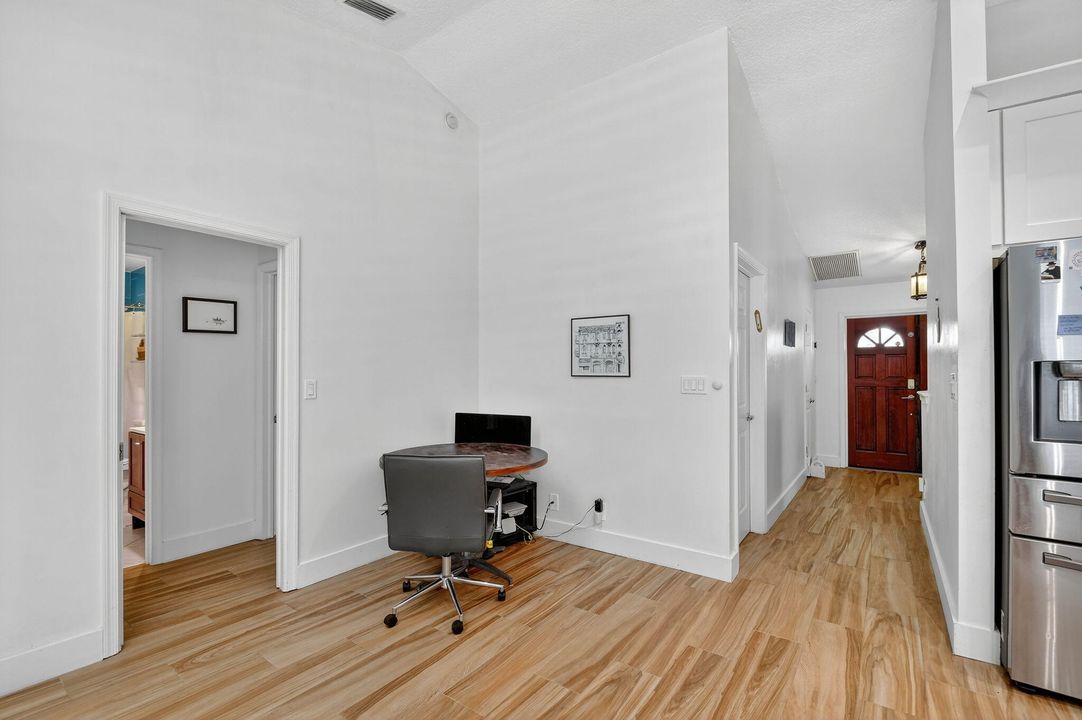 En Venta: $750,000 (3 camas, 2 baños, 1998 Pies cuadrados)