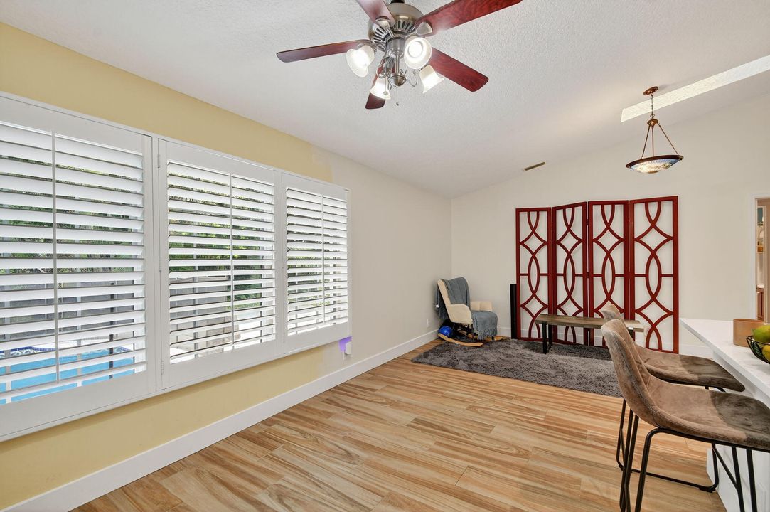 En Venta: $750,000 (3 camas, 2 baños, 1998 Pies cuadrados)