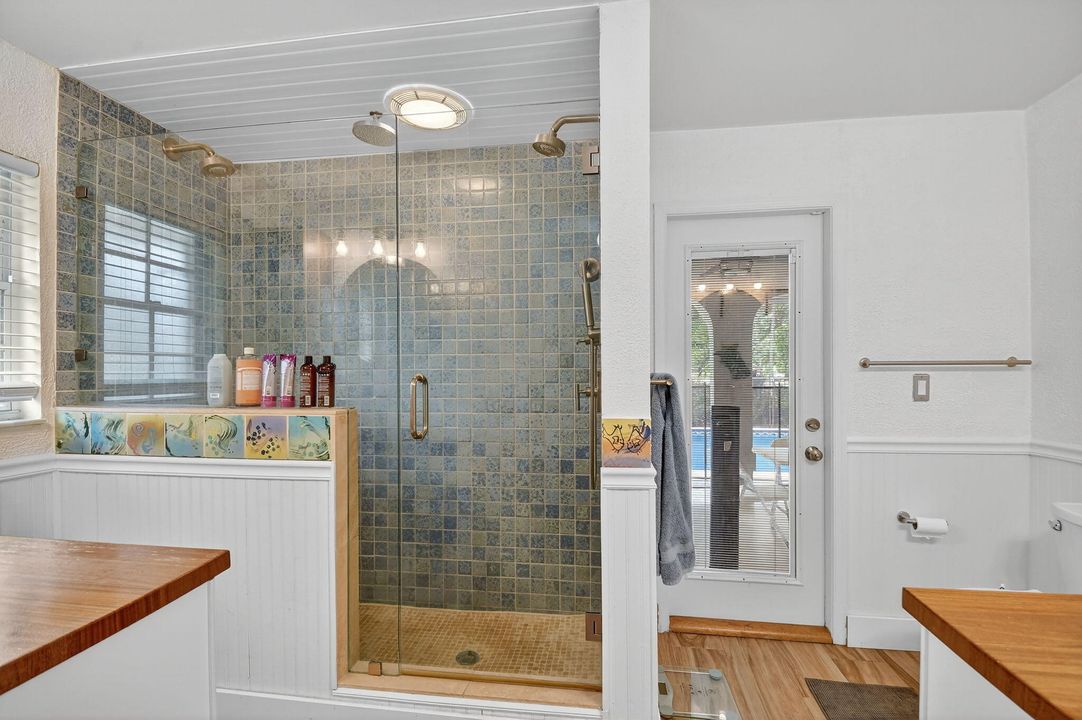 En Venta: $750,000 (3 camas, 2 baños, 1998 Pies cuadrados)