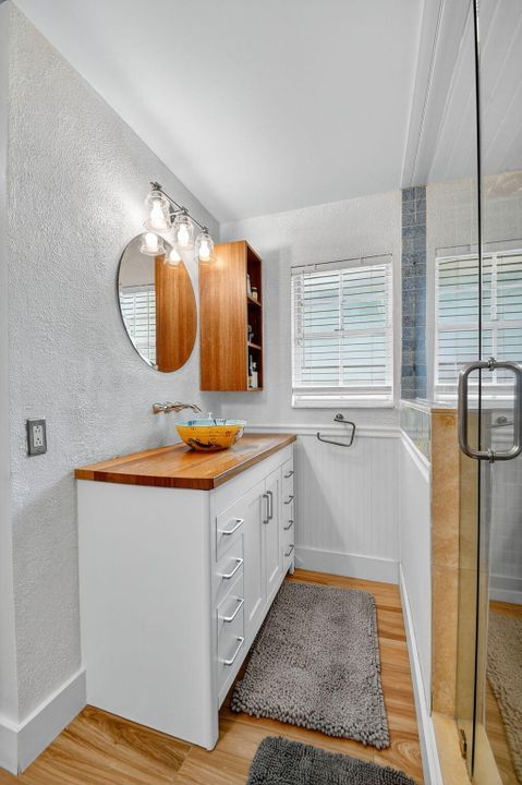 En Venta: $750,000 (3 camas, 2 baños, 1998 Pies cuadrados)