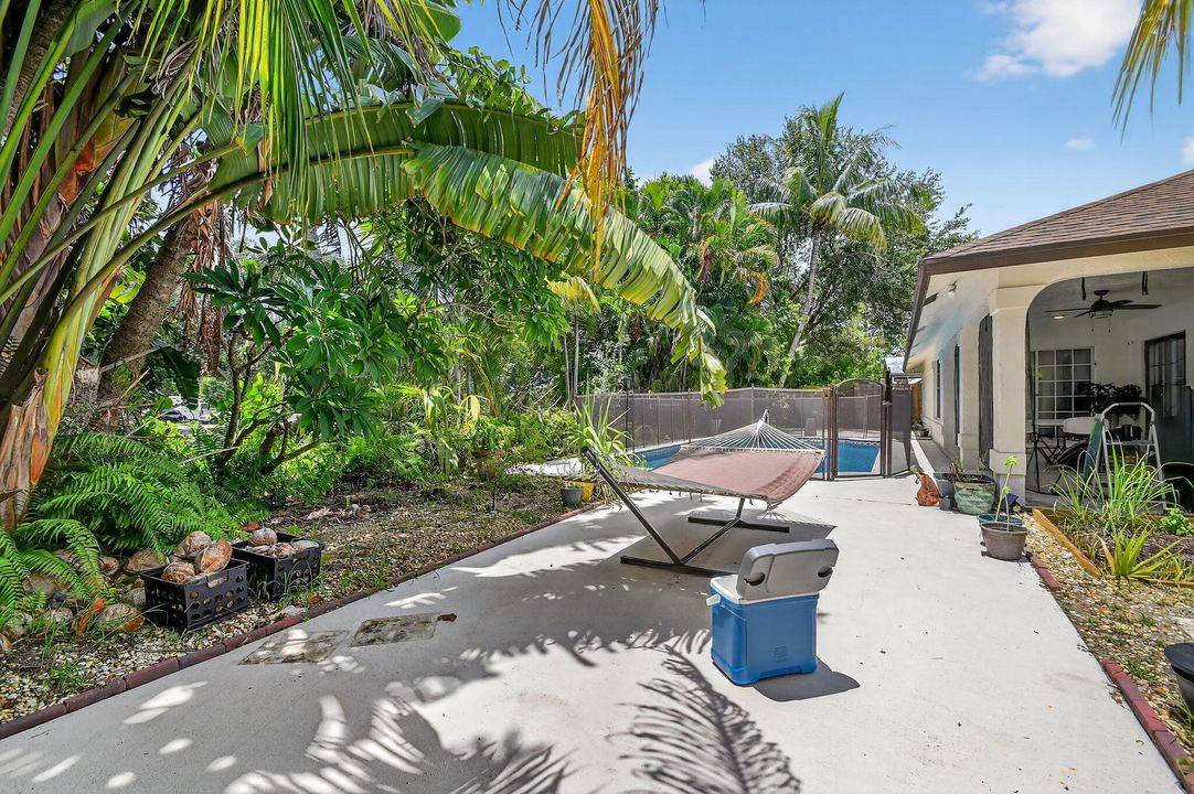 En Venta: $750,000 (3 camas, 2 baños, 1998 Pies cuadrados)