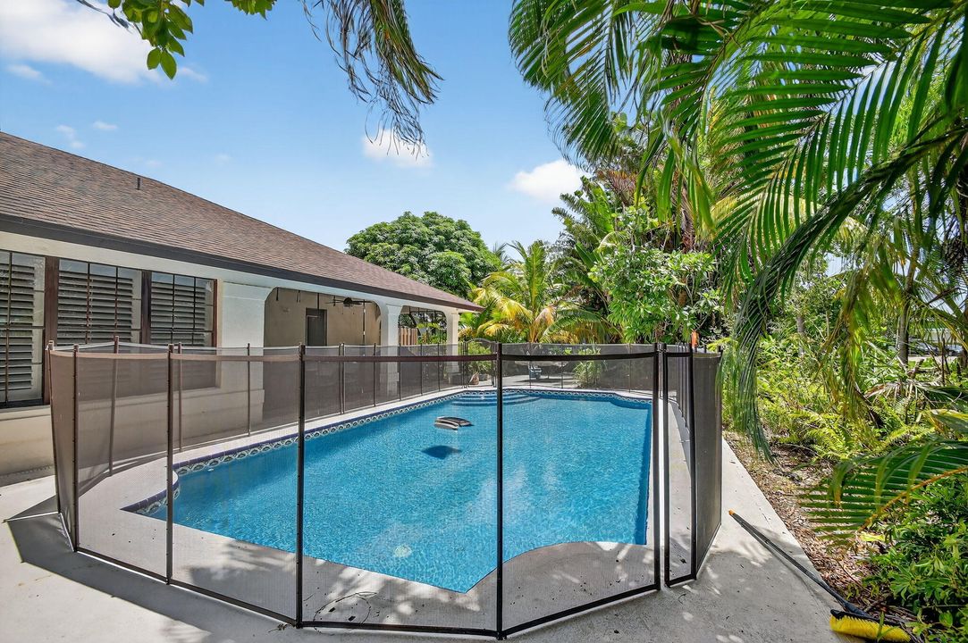 En Venta: $750,000 (3 camas, 2 baños, 1998 Pies cuadrados)