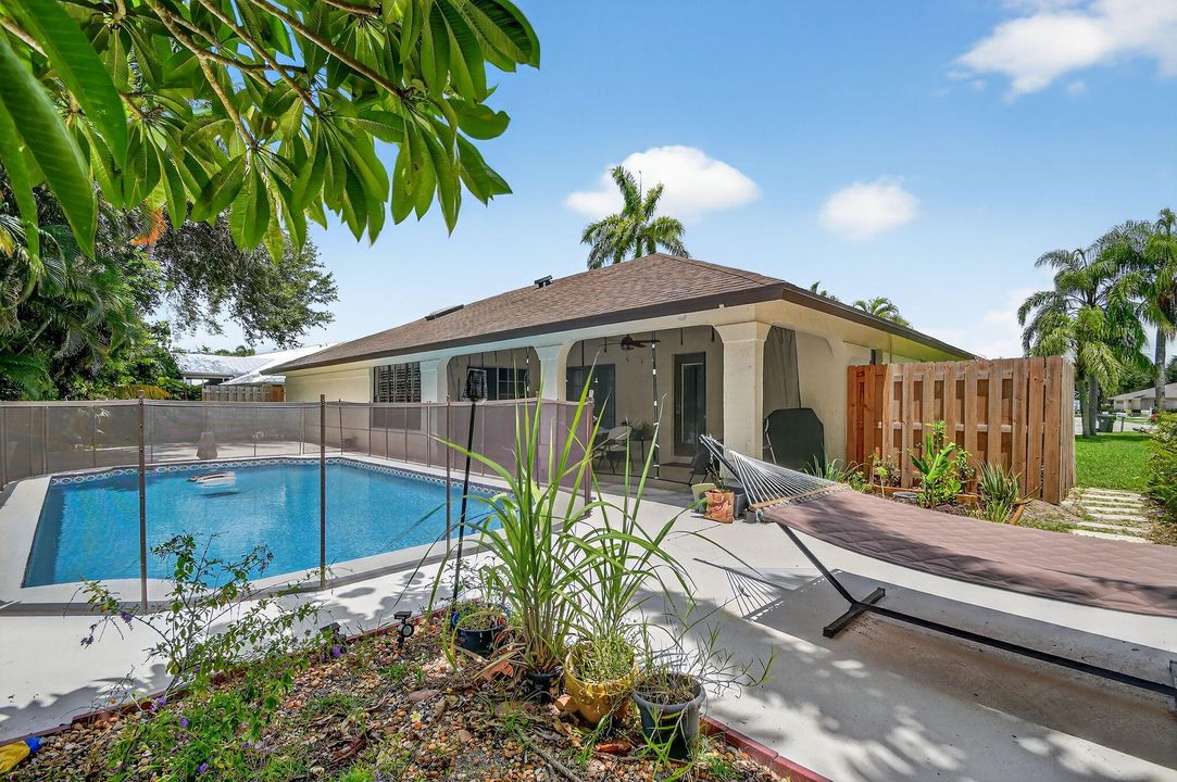 En Venta: $750,000 (3 camas, 2 baños, 1998 Pies cuadrados)