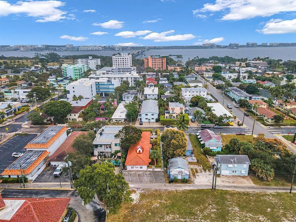 出租: $1,850 (1 贝兹, 1 浴室, 576 平方英尺)