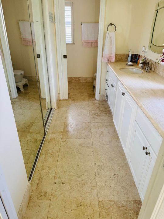 For Sale: $499,999 (4 beds, 2 baths, 1934 Square Feet)