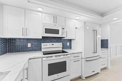 For Rent: $2,500 (2 beds, 2 baths, 963 Square Feet)