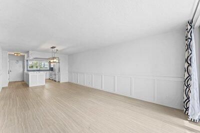 For Rent: $2,500 (2 beds, 2 baths, 963 Square Feet)