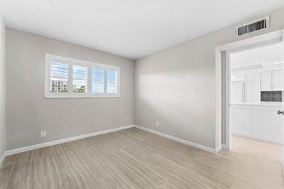 For Rent: $2,500 (2 beds, 2 baths, 963 Square Feet)