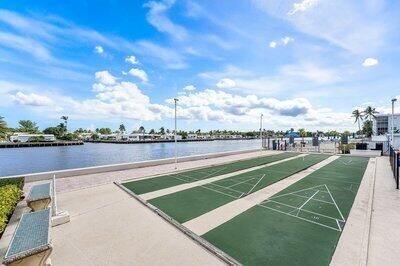 For Rent: $2,500 (2 beds, 2 baths, 963 Square Feet)