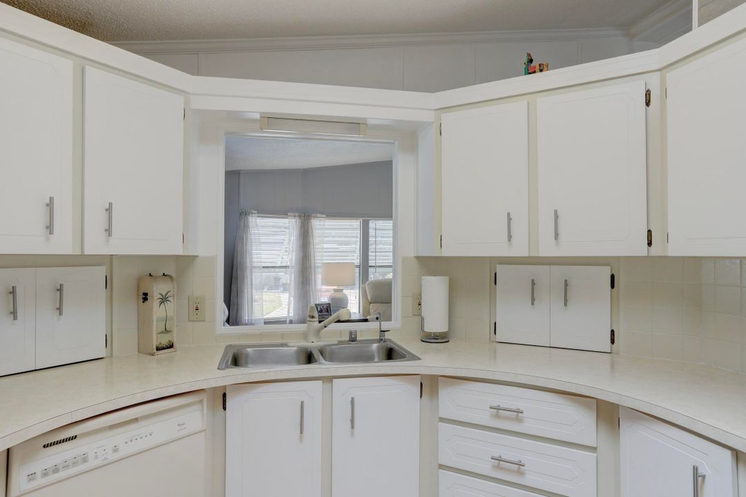 For Sale: $179,000 (2 beds, 2 baths, 1447 Square Feet)