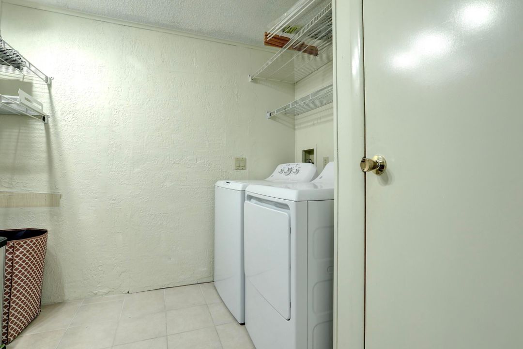 For Sale: $179,000 (2 beds, 2 baths, 1447 Square Feet)