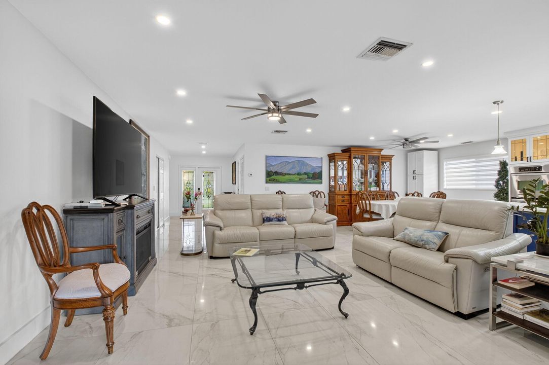 待售: $724,500 (3 贝兹, 2 浴室, 2229 平方英尺)