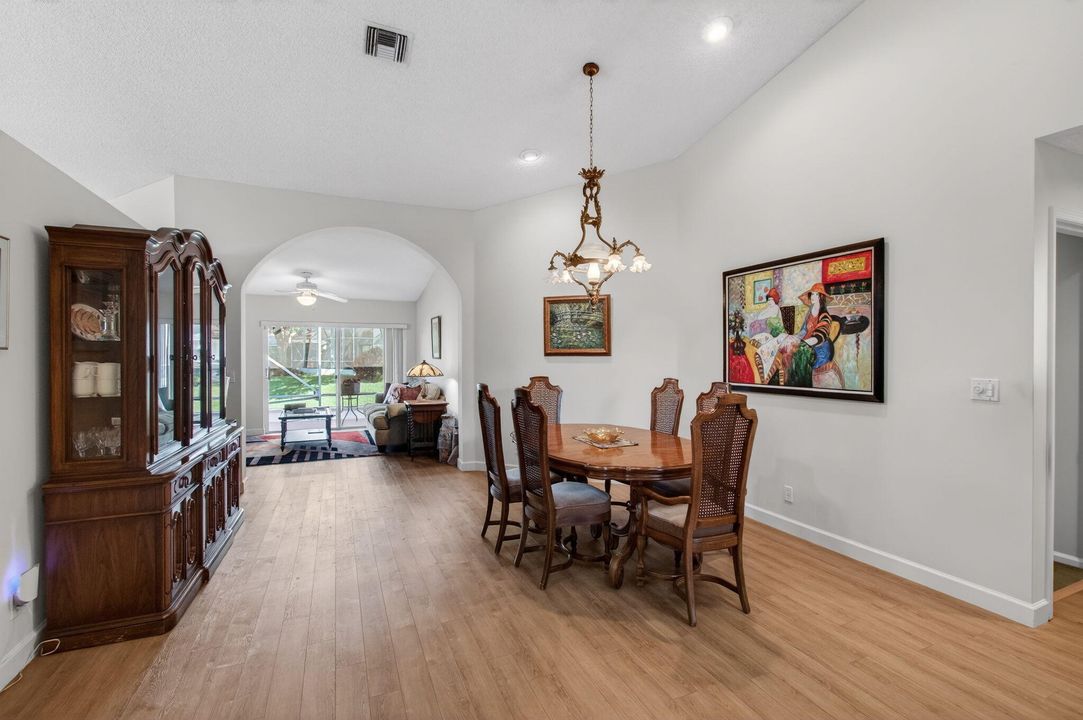 For Sale: $518,000 (3 beds, 2 baths, 2073 Square Feet)