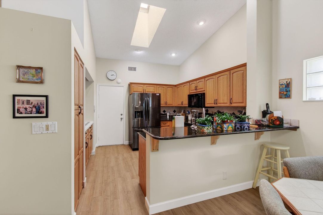 For Sale: $518,000 (3 beds, 2 baths, 2073 Square Feet)