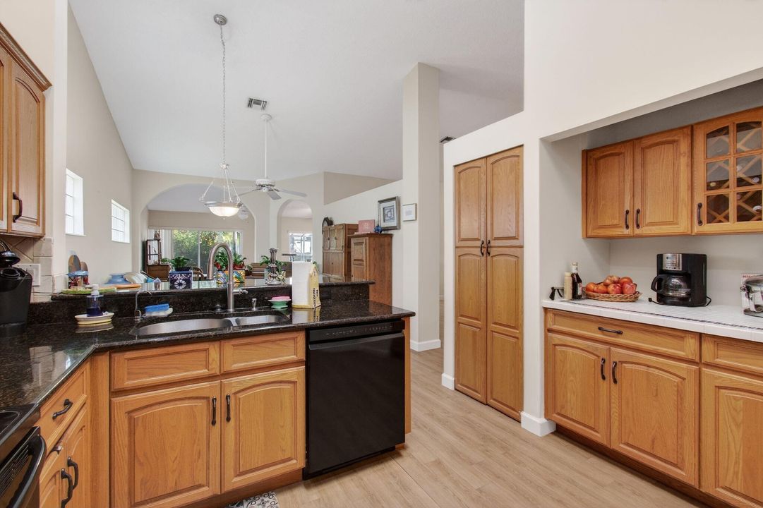 For Sale: $518,000 (3 beds, 2 baths, 2073 Square Feet)