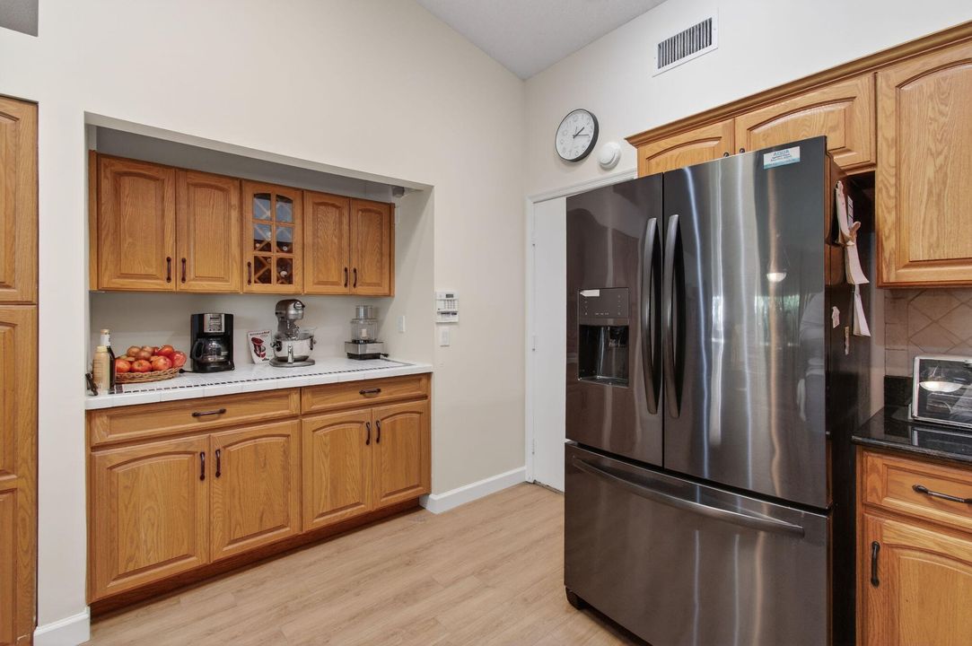 For Sale: $518,000 (3 beds, 2 baths, 2073 Square Feet)