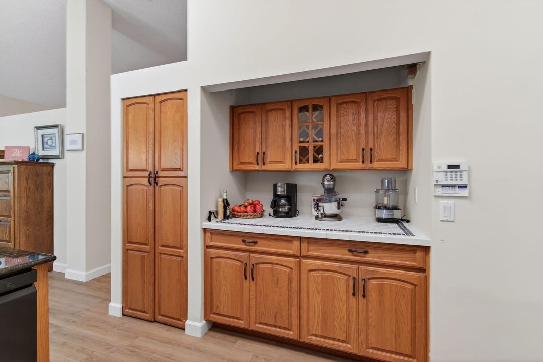 For Sale: $518,000 (3 beds, 2 baths, 2073 Square Feet)