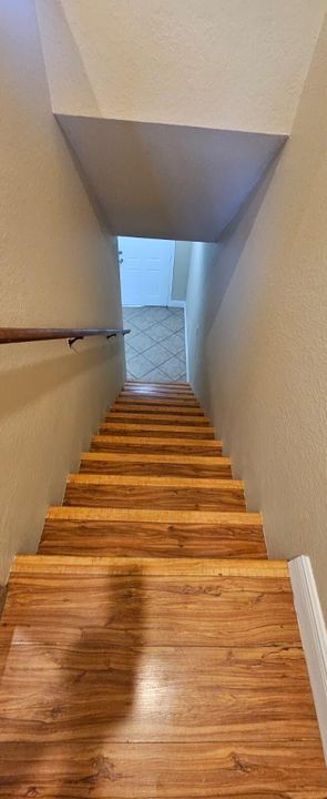 出租: $1,950 (2 贝兹, 2 浴室, 1216 平方英尺)