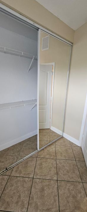 出租: $1,950 (2 贝兹, 2 浴室, 1216 平方英尺)