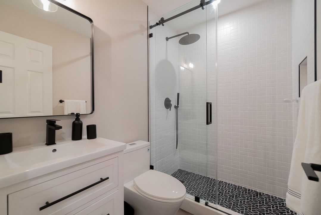 For Sale: $475,000 (2 beds, 2 baths, 1047 Square Feet)