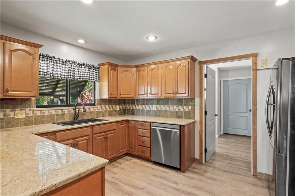 For Sale: $700,000 (3 beds, 2 baths, 1897 Square Feet)