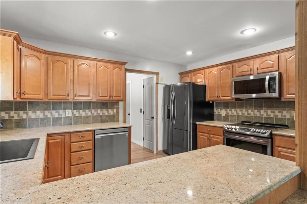 For Sale: $700,000 (3 beds, 2 baths, 1897 Square Feet)