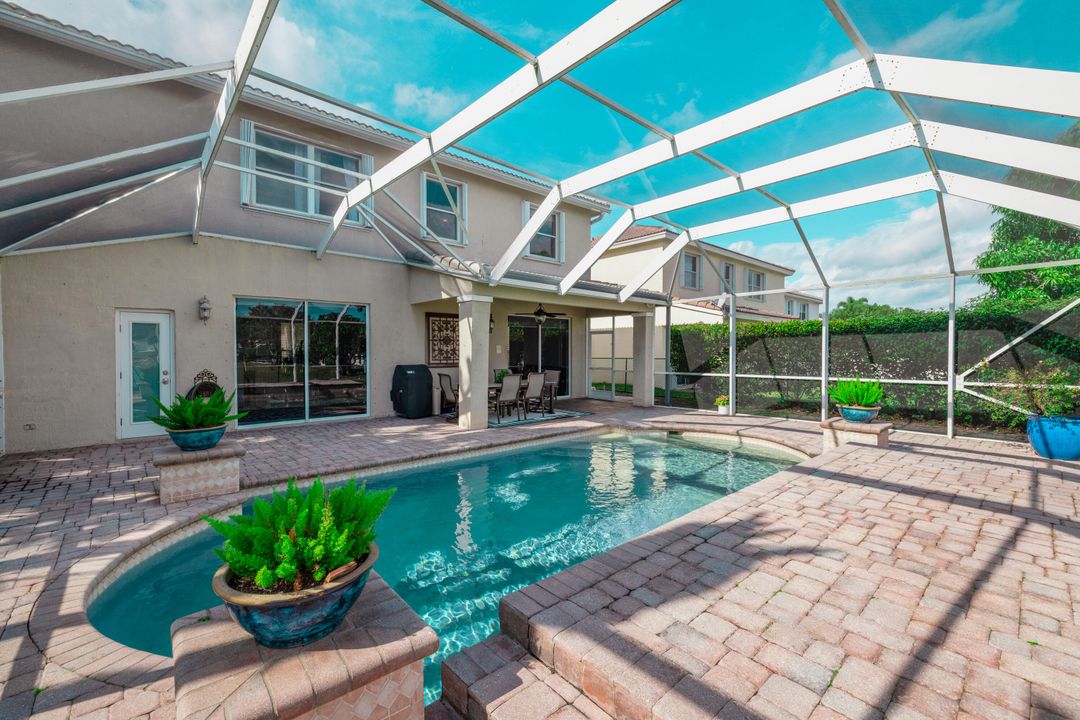 待售: $632,000 (4 贝兹, 3 浴室, 2414 平方英尺)