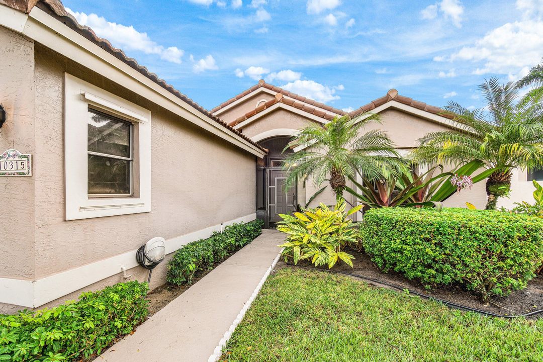 For Sale: $549,900 (3 beds, 2 baths, 1874 Square Feet)