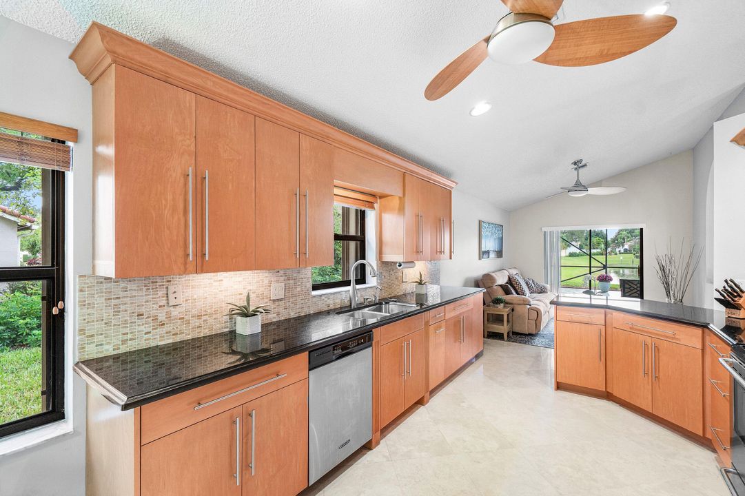 For Sale: $549,900 (3 beds, 2 baths, 1874 Square Feet)