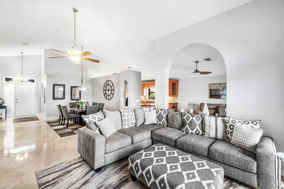 For Sale: $549,900 (3 beds, 2 baths, 1874 Square Feet)