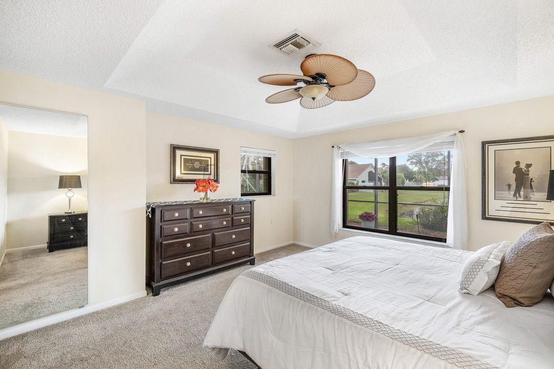 For Sale: $549,900 (3 beds, 2 baths, 1874 Square Feet)