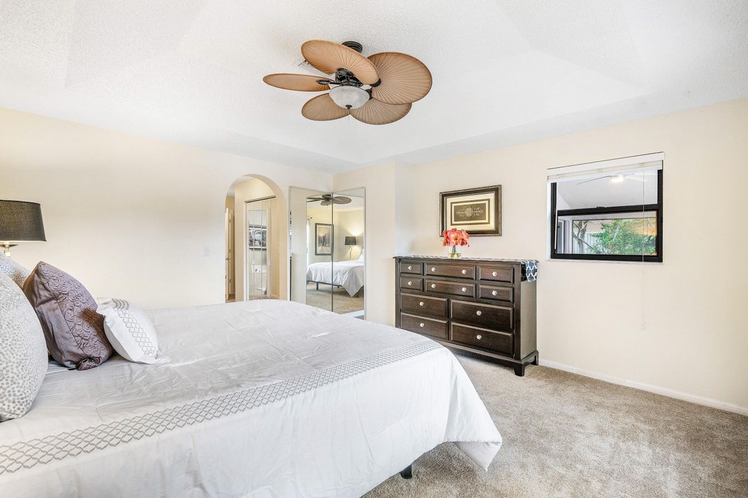 For Sale: $549,900 (3 beds, 2 baths, 1874 Square Feet)