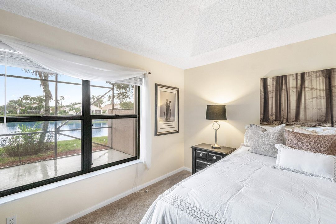 For Sale: $549,900 (3 beds, 2 baths, 1874 Square Feet)