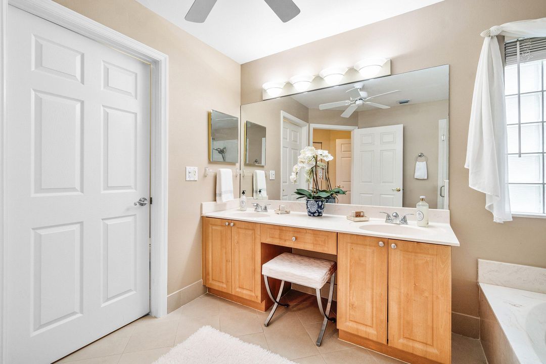 For Sale: $549,900 (3 beds, 2 baths, 1874 Square Feet)