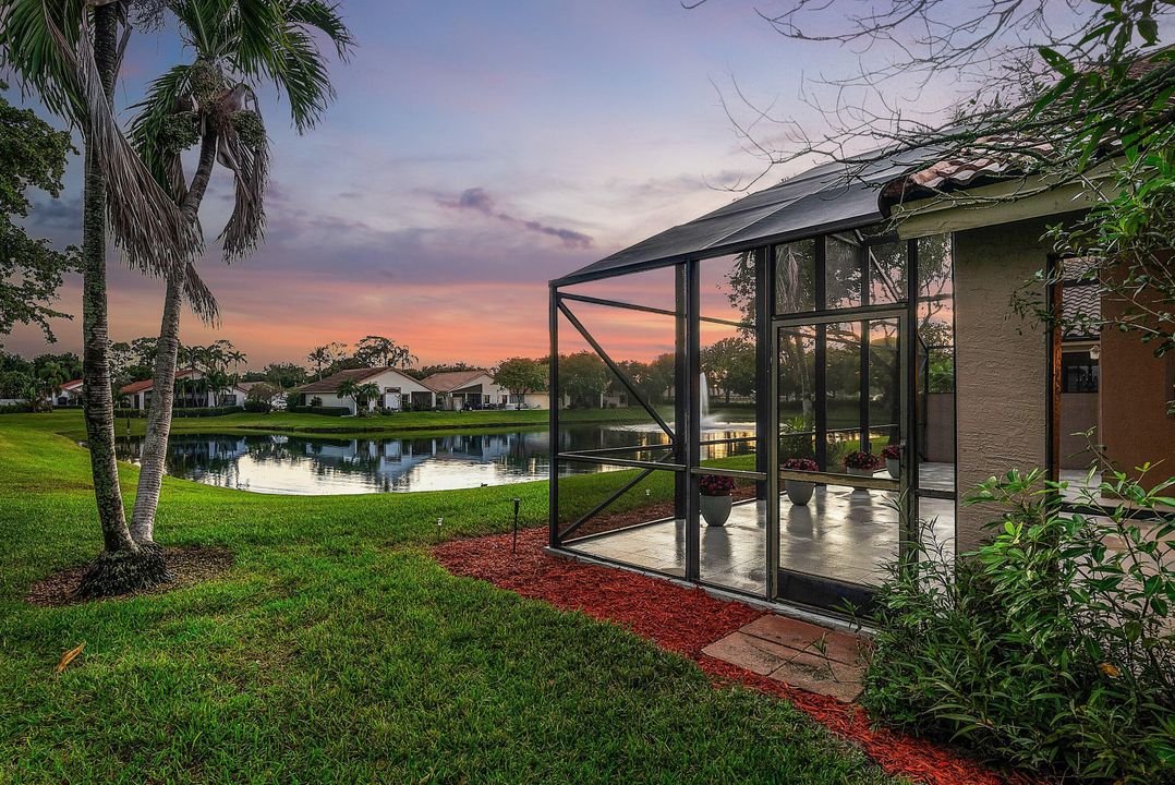 For Sale: $549,900 (3 beds, 2 baths, 1874 Square Feet)