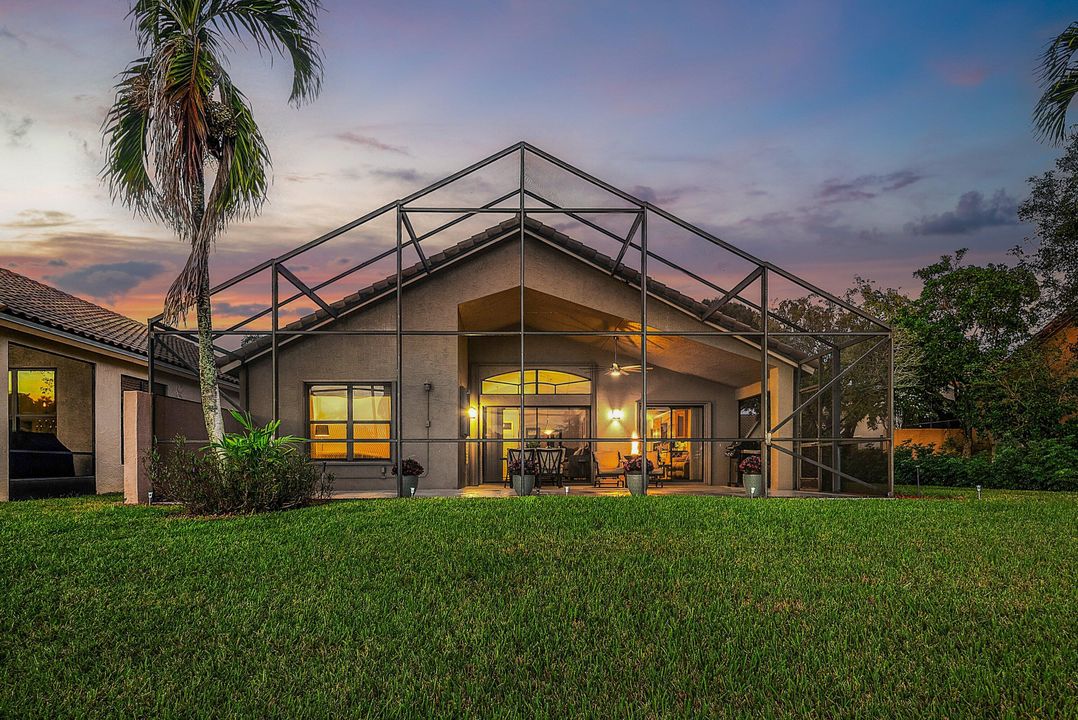 For Sale: $549,900 (3 beds, 2 baths, 1874 Square Feet)