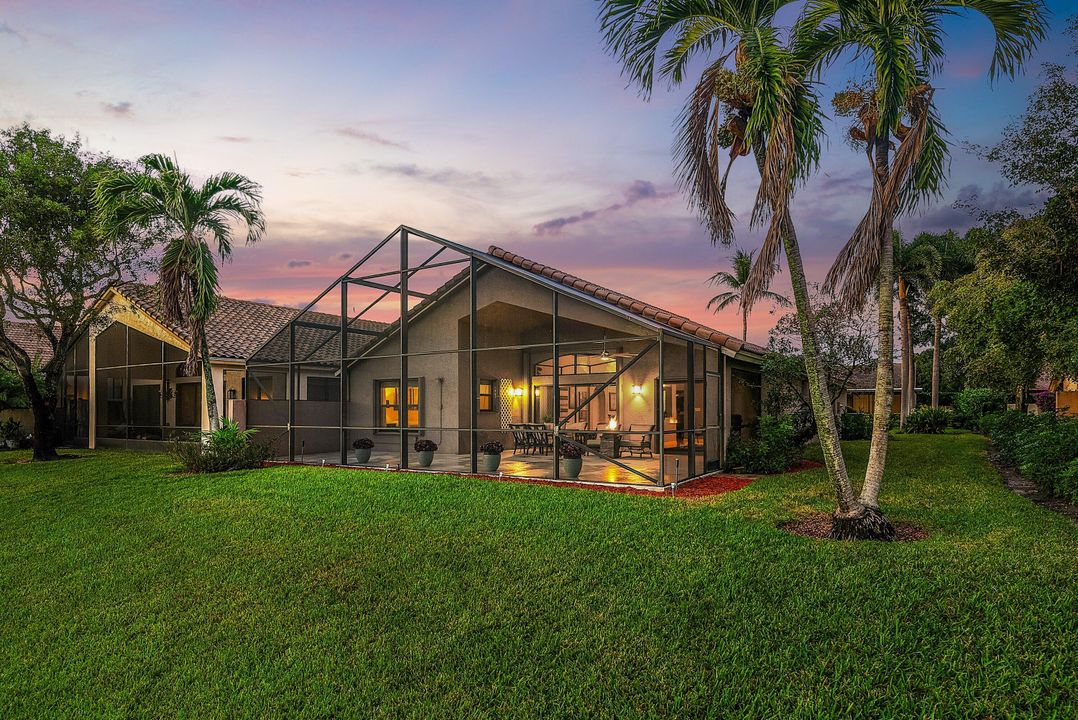 For Sale: $549,900 (3 beds, 2 baths, 1874 Square Feet)