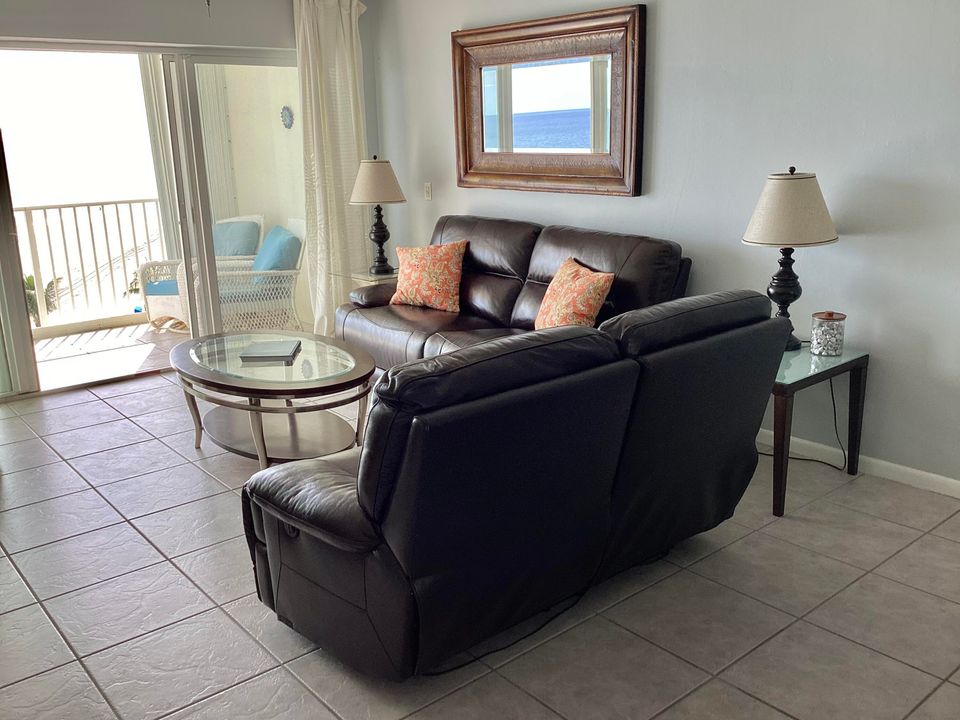 出租: $3,700 (2 贝兹, 2 浴室, 988 平方英尺)