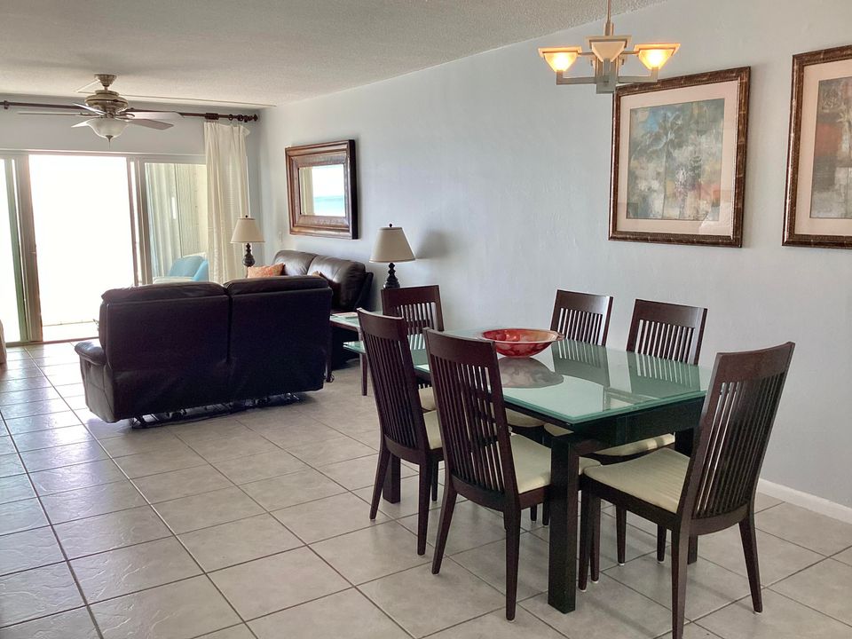 出租: $3,700 (2 贝兹, 2 浴室, 988 平方英尺)