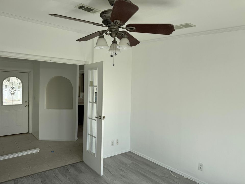 待售: $80,000 (2 贝兹, 2 浴室, 1440 平方英尺)