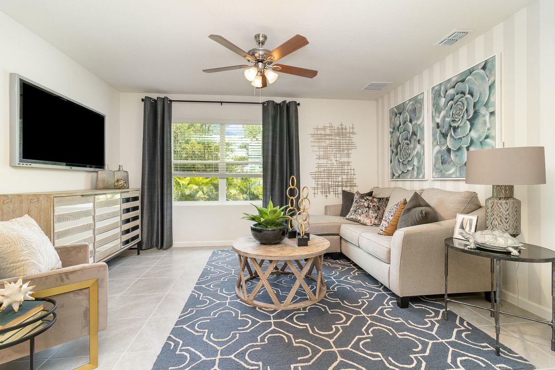 For Sale: $354,000 (4 beds, 2 baths, 1828 Square Feet)