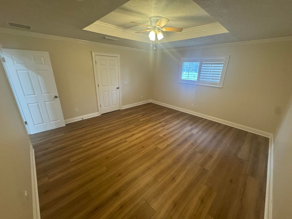 For Sale: $449,000 (3 beds, 2 baths, 1752 Square Feet)