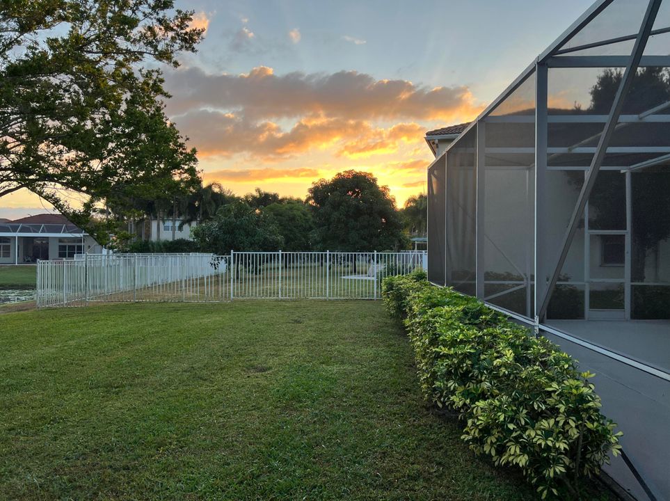 For Sale: $729,900 (4 beds, 2 baths, 2372 Square Feet)