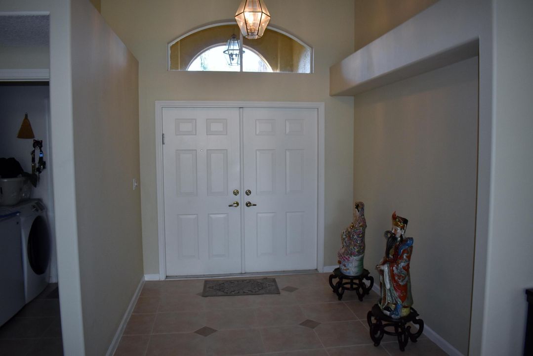 For Sale: $729,900 (4 beds, 2 baths, 2372 Square Feet)