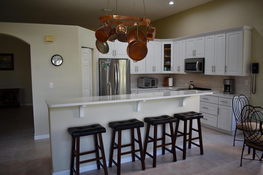 For Sale: $729,900 (4 beds, 2 baths, 2372 Square Feet)