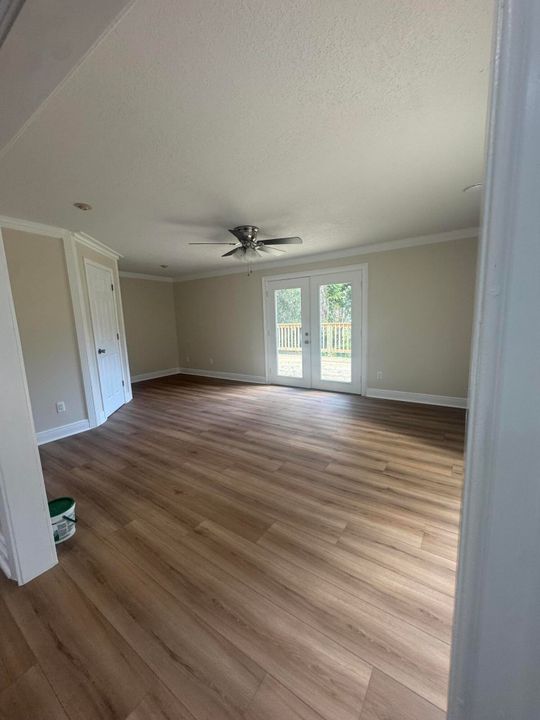 For Sale: $449,000 (3 beds, 2 baths, 1752 Square Feet)