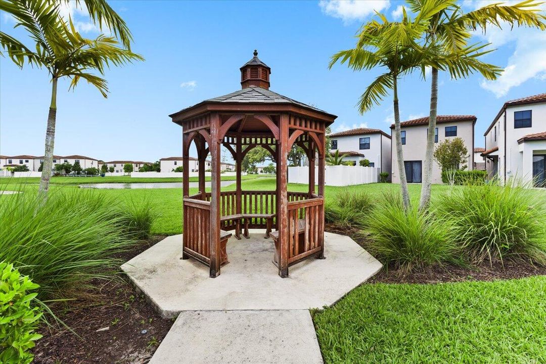 For Sale: $539,900 (4 beds, 3 baths, 2161 Square Feet)