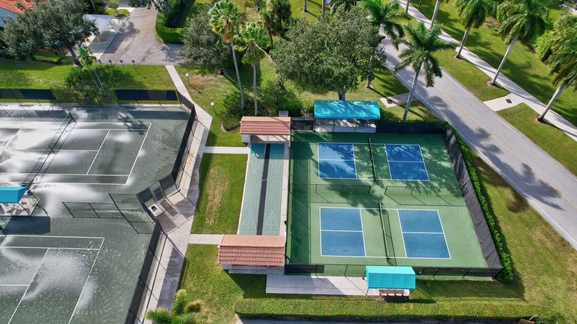 For Sale: $518,000 (3 beds, 2 baths, 2073 Square Feet)