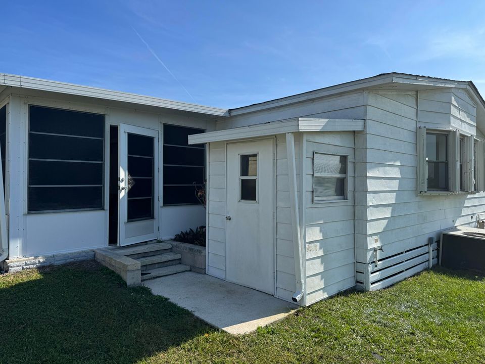 For Sale: $55,000 (2 beds, 2 baths, 1450 Square Feet)