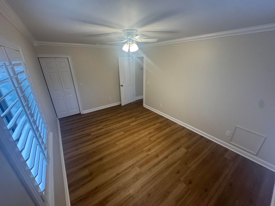 For Sale: $449,000 (3 beds, 2 baths, 1752 Square Feet)